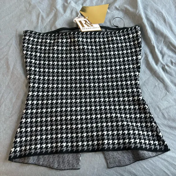 Aritzia Black Houndstooth Button Top - Image 4