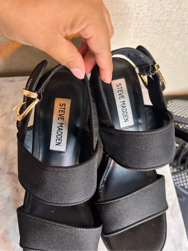 Steve Madden Black Platform Block Heel Sandals with Gold Buckle - Image 3