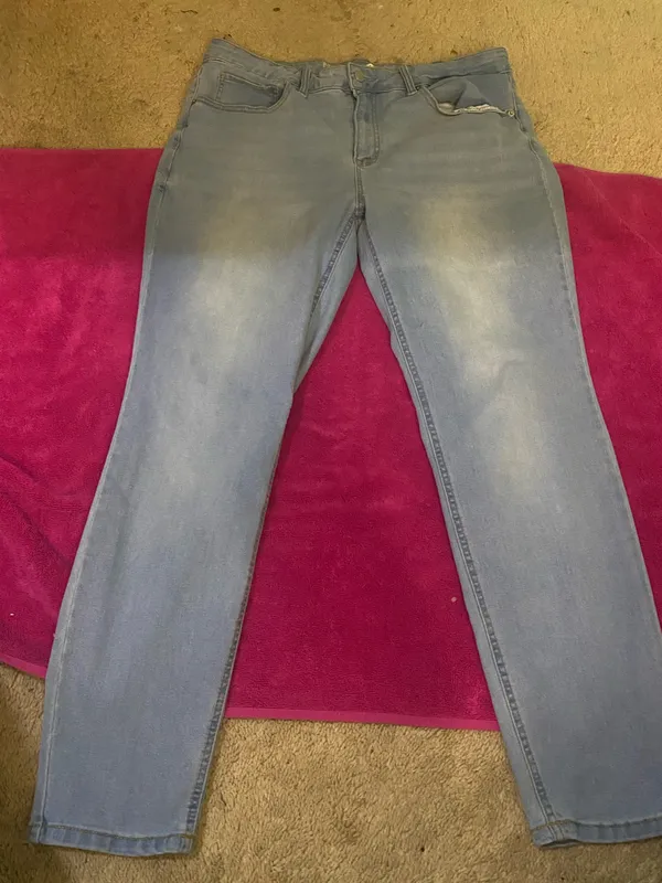 Aeropostale Jeans, Aeropostale long sleeve, Chicago hoodie, Sanrio hello kitty shirt, Los Angeles sweatpants SHEIN,MTV - Image 15