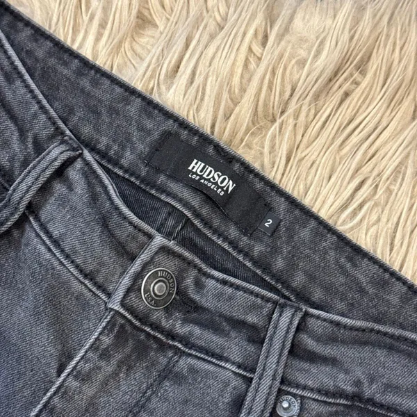 Hudson jeans size 2 - Image 3