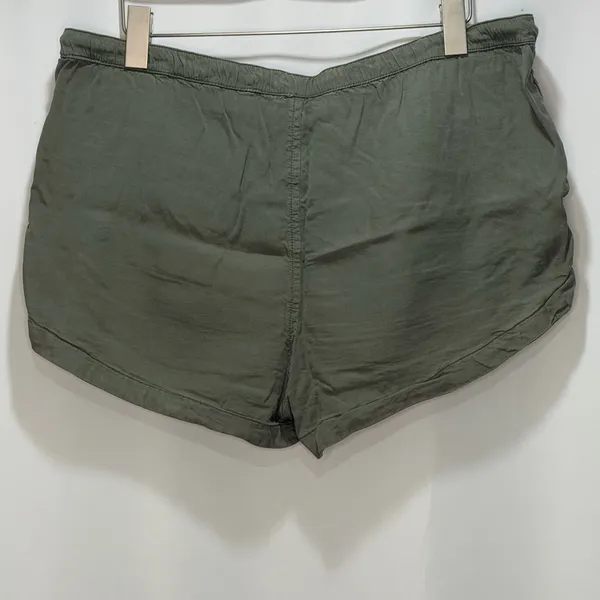 Aerie Lyocell Olive Green Shorts Drawstring Tassel Pull On Size Medium - Image 2