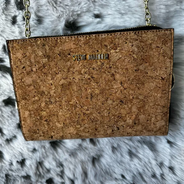 901. Steve madden cork board cross over - Image 2