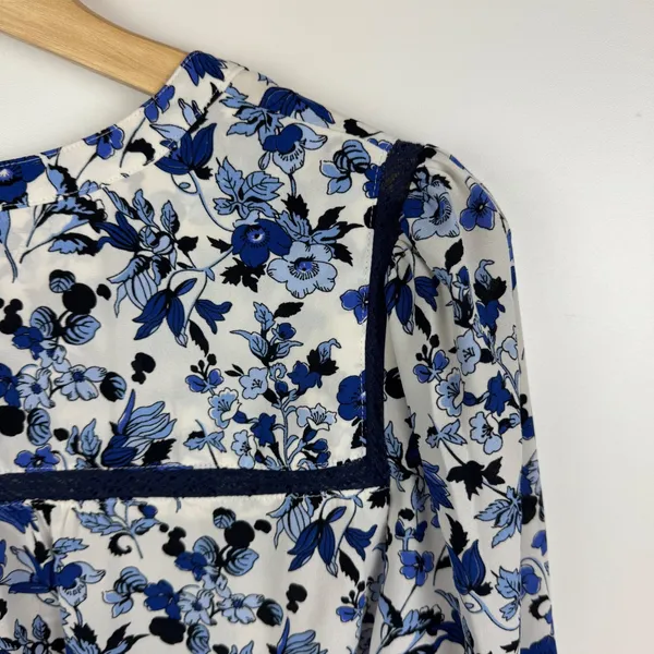 Talbots Floral Button Down Shirt Small‎ Blue Cottage Preppy Office Lightweight - Image 2