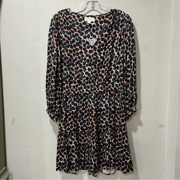 Velvet‎ by Graham & Spencer Mini dress V Neck Long Sleeve Size Medium Geometric - Image 3