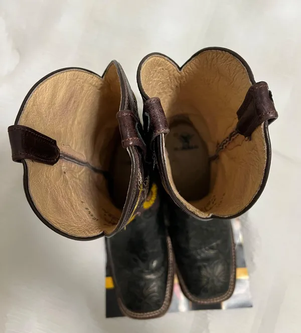 Sunflower Cowboy Boots Black Size 7 - Image 4