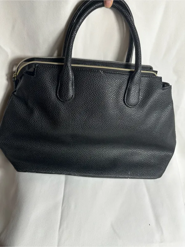 Kenneth Cole Reaction Black Pebbled Leather Tassel Satchel Handbag - Image 5