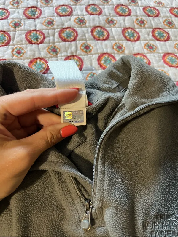 The North Face Grey Fleece Quarter Zip Sweater size small - Image 5