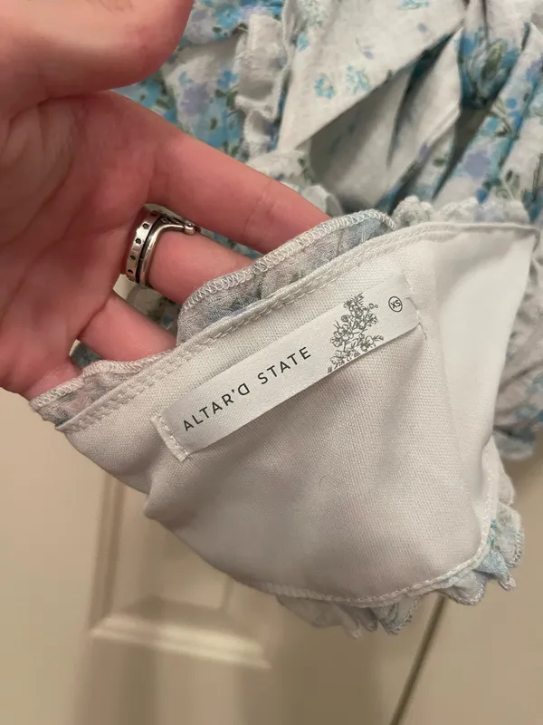 Altar'd State Blouse Floral - Image 4