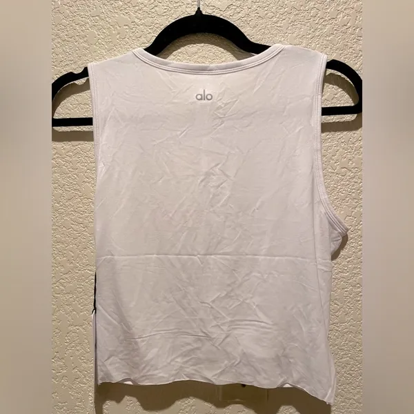 NWT Alo Yoga Cover Tank White Size L - Image 8