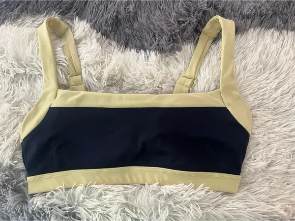 Form sports bra Blue Size M - Image 2