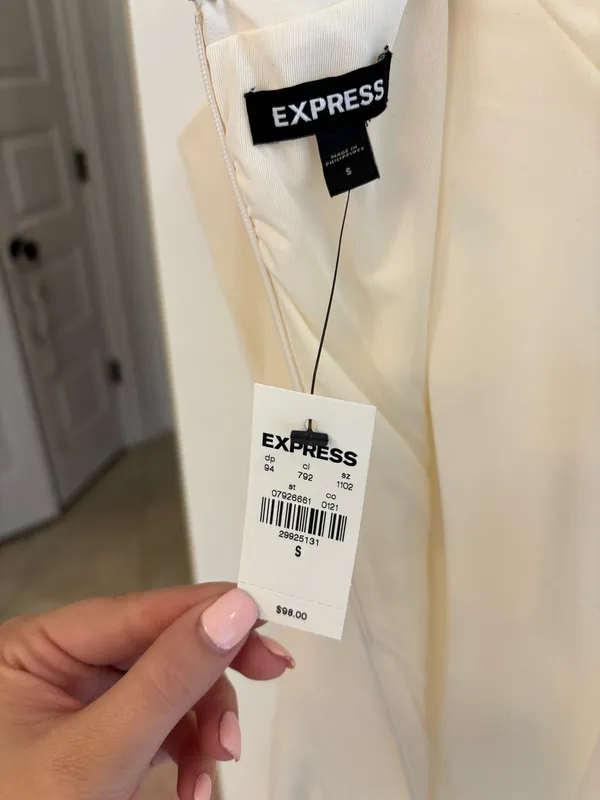 Express Ivory Pleated Jumpsuit - Image 4