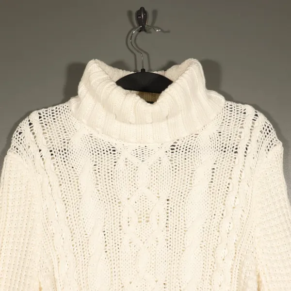 NWOT Lauren Ralph Lauren White Turtleneck Size Medium - Image 2