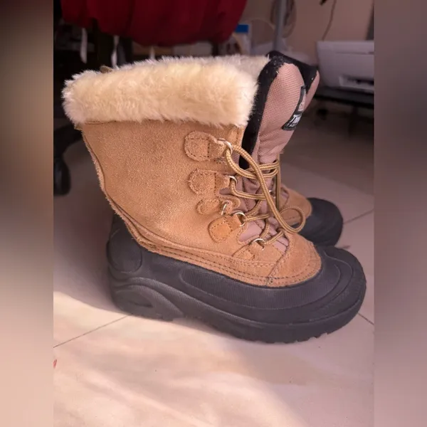 Itasca Thinsulate - Cedar Warm Winter Boots-Ladies, Tan and Black Color -Size 6 - Image 14