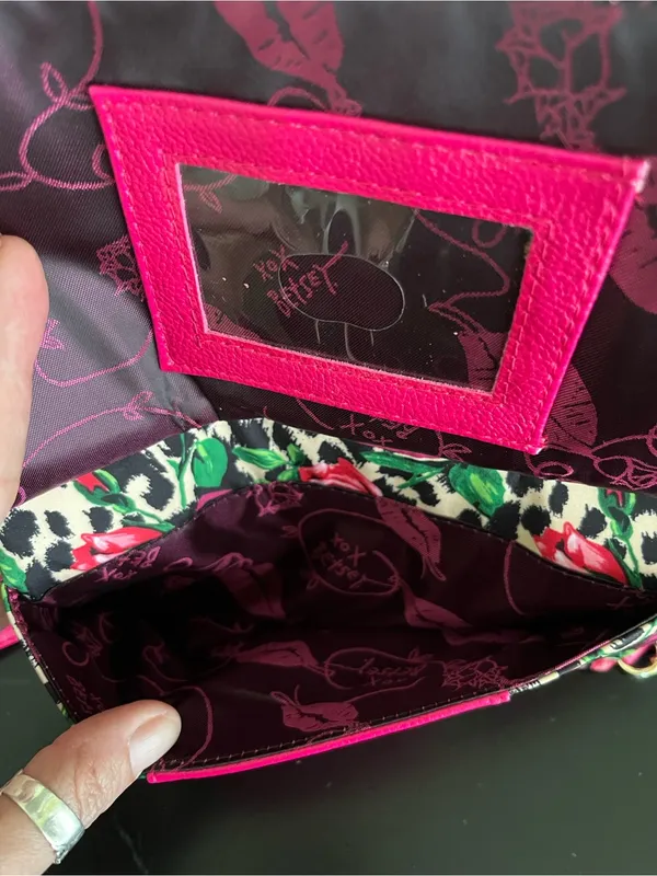 Betsey Johnson Y2K Hot Pink Floral & Leopard Crossbody with Bow - Image 7