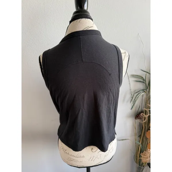 Lululemon Black All‎ Yours Cropped Tank Top High Neck Sleeveless Workout Size 8 - Image 2