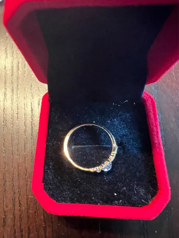 Gorgeous 10k Plated Cubic Zirconia Ring Size 8 - Image 3