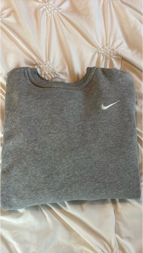 Nike Pullover Medium Women’s - Image 2