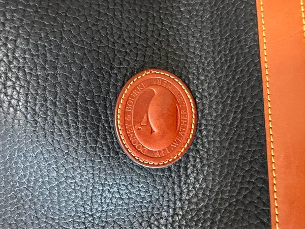 Downeast VINTAGE dooney and bourke leather purse - Image 12