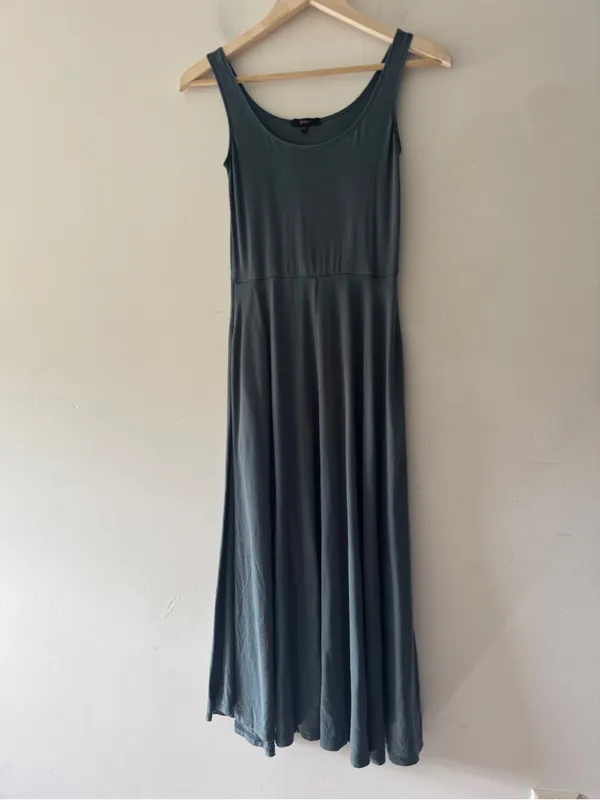 Quince Tencel Jersey Fit & Flare Dress Dark Olive Green - Image 2