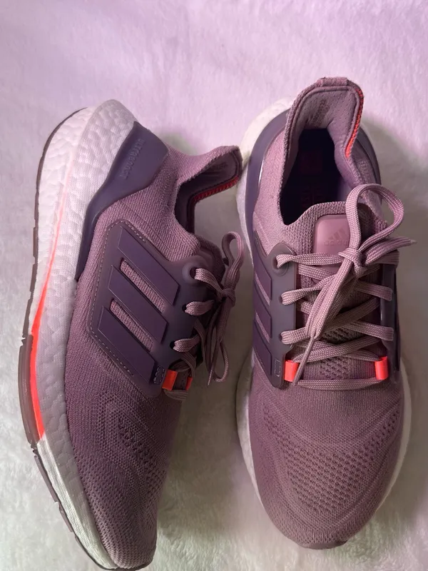 adidas Women’s Athletic Shoe - Mauve with Coral Accents - Image 5