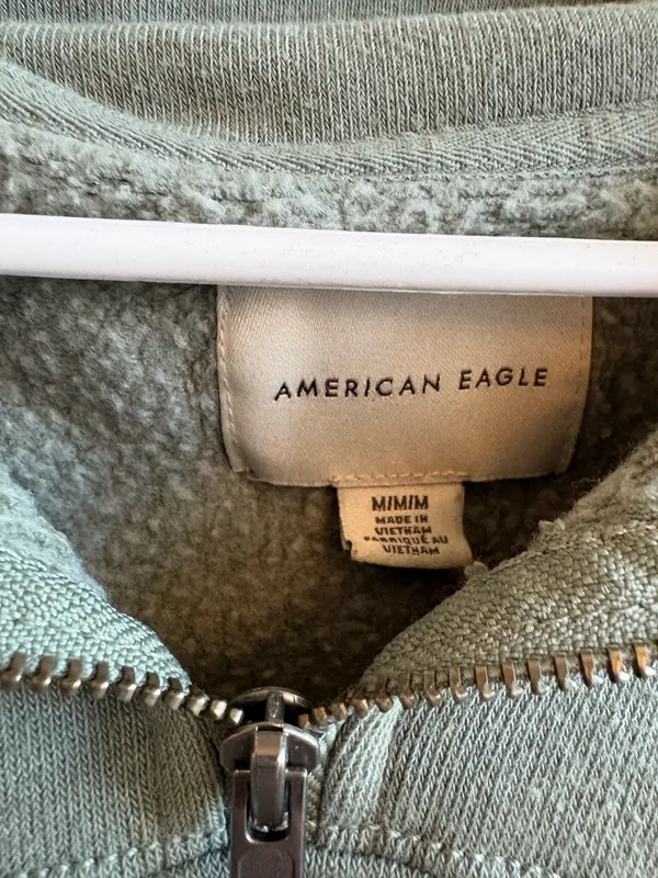 American Eagle Sweatshirt - Image 3