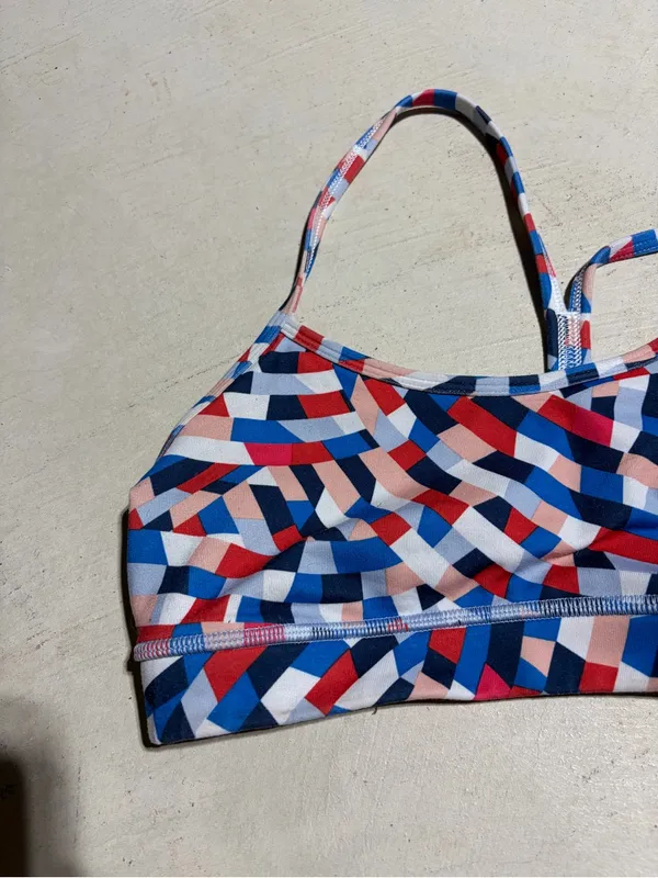 Lululemon colorful patterned sports bra 6 - Image 4