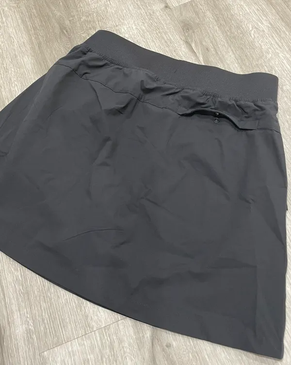 Black Active Skirt Size M - Image 4