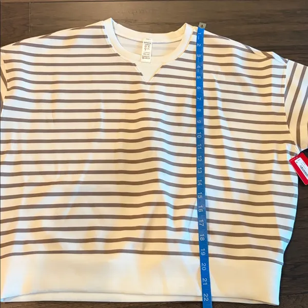 New with Tags Spanx Air Essentials Striped Crew Sz M - Image 11