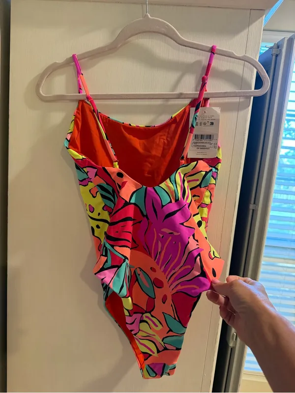 Maaji one piece reversible swimsuit! NWT! Size Large! - Image 2