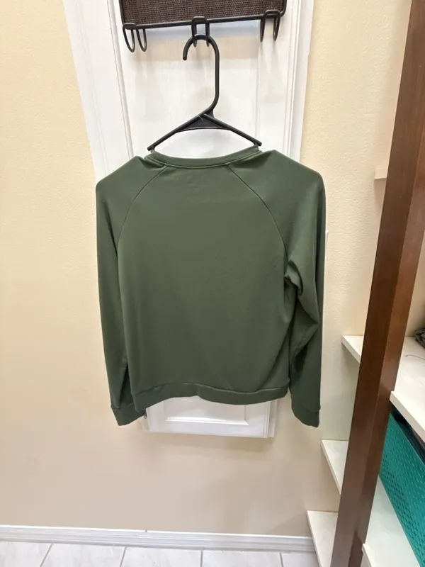 Cozy Earth Women's Olive Green Bamboo Pullover Crew Neck Sweatshirt Size XS - Image 4