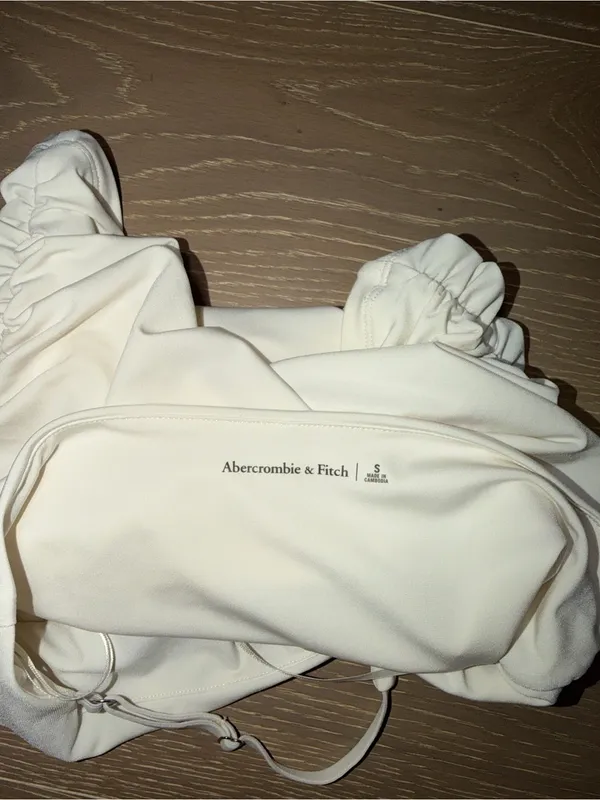 Abercrombie One-Shoulder White Ruched Tank Top size S - Image 3