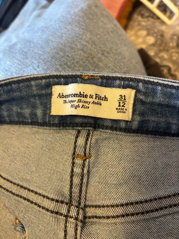 Abercrombie Super Skinny Ankle High-Rise - Image 6