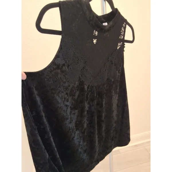 No Boundries Size XL Blace Lace And Velvet Sleeveless High Neck Top - Image 8