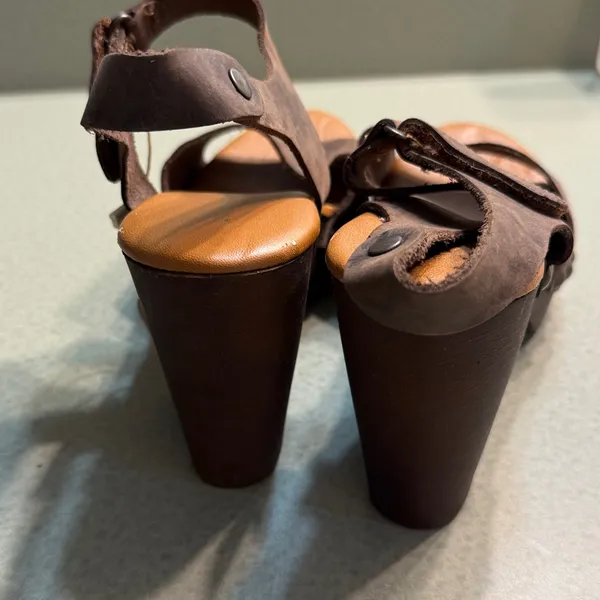 SOFIA MILANO Leather Chunky Heeled Sandals‎ Size 9 B14A Brown - Image 5