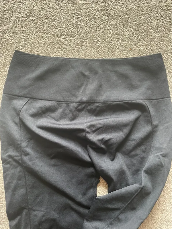 Fabletics Eco Sync High-Waisted Leggings Seamless 7/8 Medium - Image 3