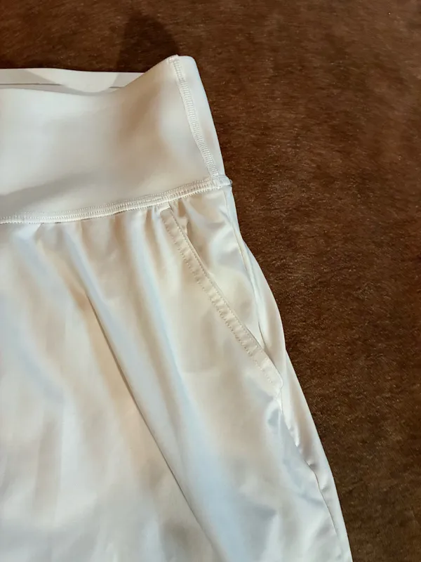 Puma like new white tennis skirt size medium - Image 2