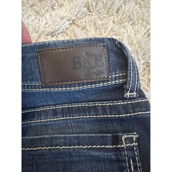 BKE‎ Dakota Straight Leg Jeans Dark Wash Blue Contrast Stitch Womens 28R - Image 3