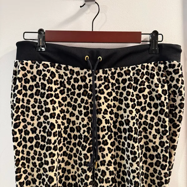 Juicy Couture Women’s Leopard Velvet Track Suit Size M - Image 6