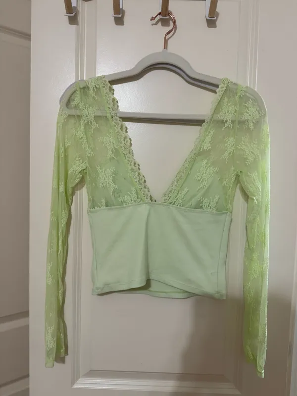 Free People Green Long Sleeve - Image 4