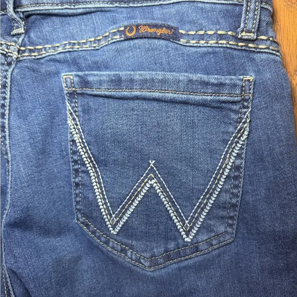 Wrangler Shiloh Whipstitch Bootcut Jeans Size 13x30. - Image 5
