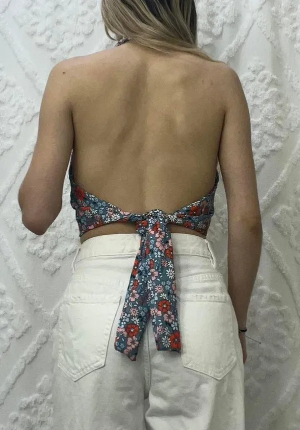 Originality Y2k Blue Floral Deep V Halter Top - Image 3