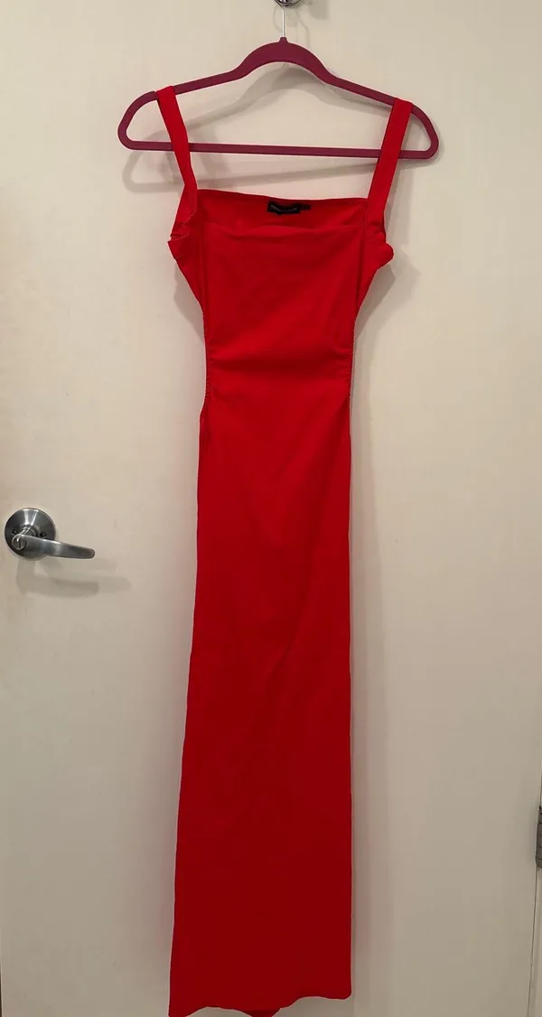 Pretty Little Thing Red Open Back Maxi Dress - Image 2