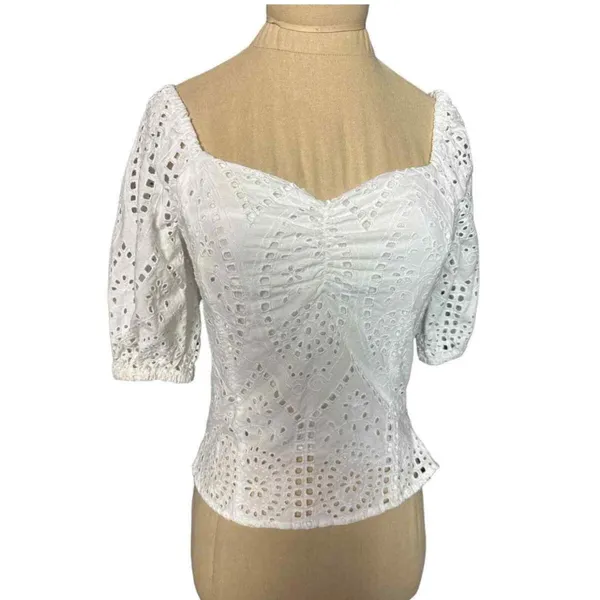 NWT H&M White Eyelet Puff Sleeve Sweetheart Top Sz S - Image 2