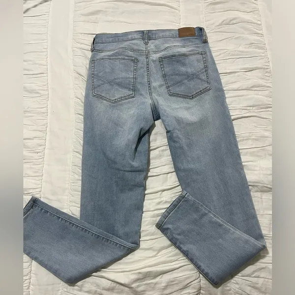 Aeropostale Jeans size 4 regular - Image 2