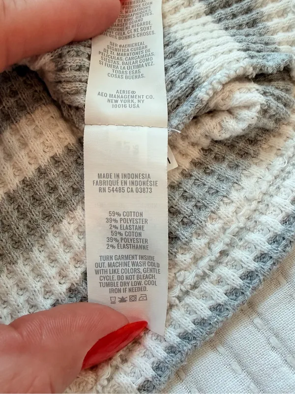 Aerie Striped Gray & White Mock Neck Long Sleeve Thermal Crop Top Size Small - Image 7