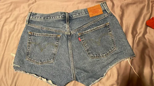 Levi’s 501 Jean Shorts - Image 3