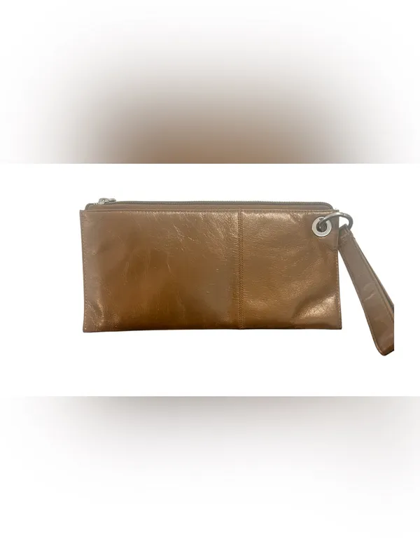 HOBO Vida Wristlet In Polished Leather - Truffle - Image 10