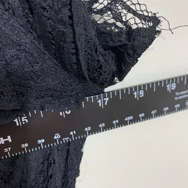 Umgee Lace Tiered Dress Womens Size M Black V-Neck Short Sleeve‎ A7938 - Image 3