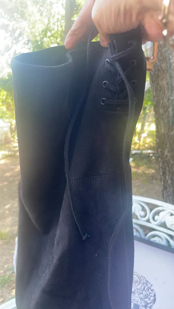 Vince Camuto Women long black boots - Image 6