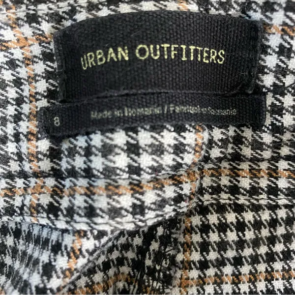 URBAN OUTFITTERS Houndstooth Plaid Cropped Pants - Image 8